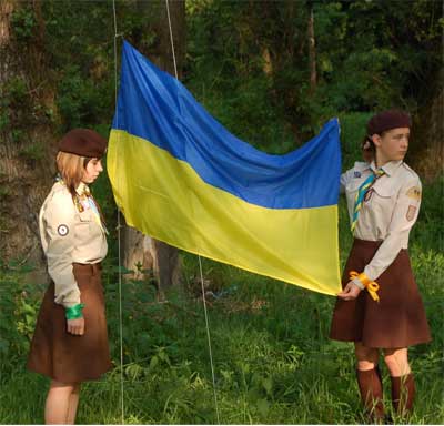 Закарпатські пластуни відзначили "Свято весни" вивченням української міфології, ходінням на байдарках, стрілянням і плетінням мотанок