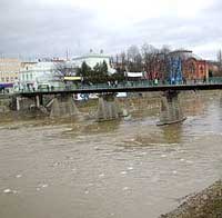 Ужгородський "Водоканал" скинув у річку Уж 400 кубічних метрів неочищених стоків 