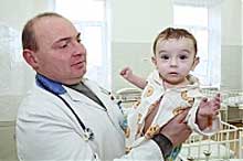 Мукачево: У Закарпатській обласній дитячій лікарні надають допомогу тяжкохворим дітям