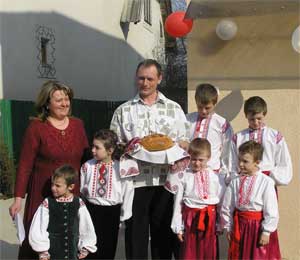 У закарпатському Мукачеві відкрили новий дитячий будинок сімейного типу сім’ї Вовків (ОНОВЛЕНО)