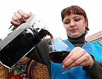 На травневі свята в Ужгороді відбудеться винний фестиваль-ярмарок "Сонячний напій" 