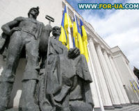 Із завтрашнього дня в Україні починається передвиборна гонка