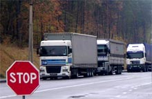 На угорсько-українському кордоні збільшується черга вантажних автомобілів