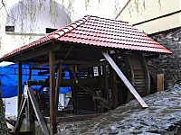 В Мукачівському замку "Паланок" тривають роботи з відновлення старовинної криниці