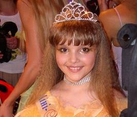 Ужгородська школярка перемогла в конкурсі міні-красунь "Сіндерела" в США