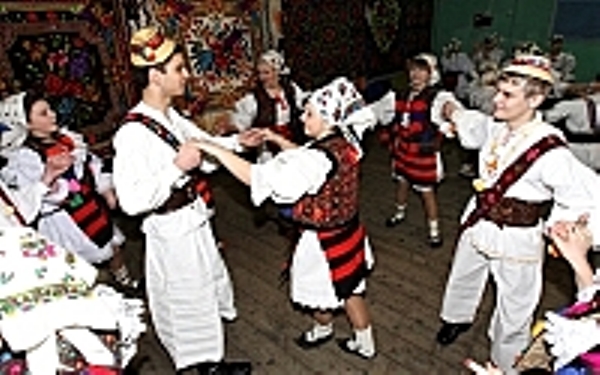 Закарпатські румуни зустріли весну святом 