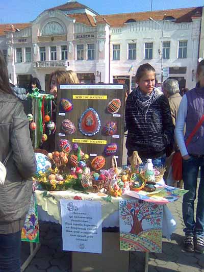 В Ужгороде прошла Пасхальная выставка детских работ