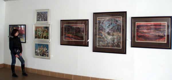 У галереї "Ужгород" триває виставка графічних робіт членів Закарпатської організації Національної спілки художників України