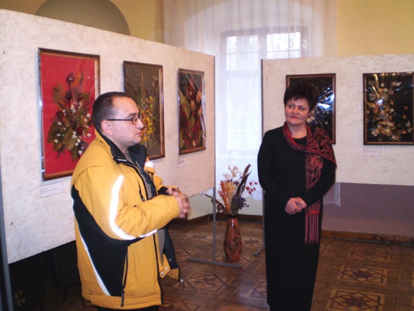 У Виноградівському палаці Перені відбулася виставка робіт закарпатської мисткині Ганни Горват
