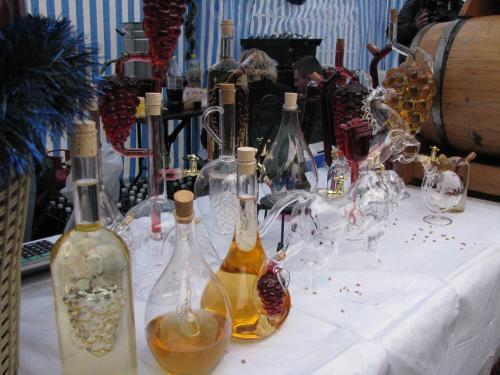 В закарпатском Мукачево проходит юбилейный пятнадцатой фестиваль "Червене вино"