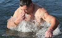 Закарпатские "моржи" отпраздновали Крещение в Уже
