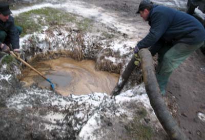 В закарпатском Кострино, где произошла авария продуктопровода, уже построено 80% нового водопровода