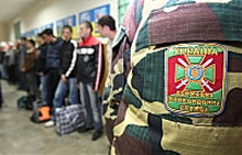 Из-за безработицы на Закарпатье юноши массово идут в армию
