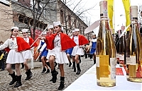 70 виноделов участвуют в фестивале вина в закарпатском городе Берегово