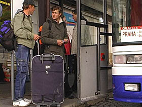 Чехия прекратила выдачу рабочих виз гражданам Украины