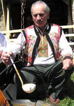 В закарпатском селе открылся фестиваль "Берлибашский бануш"