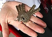 Ключі від нового будинку.