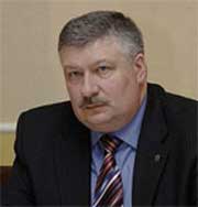 Керівник Закарпаття Олег Гаваші відповідав на дзвінки закарпатців під час прямої телефонної лінії