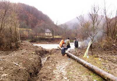 На місці аварії продуктопроводу у закарпатському Кострині завершено спорудження водопроводу
