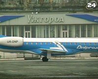 Керівництво аеропорту "Ужгород" звинувачує міську владу у намірах закрити єдине на Закарпатті летовище