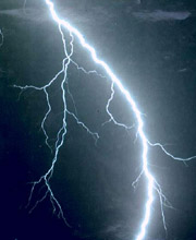 На Закарпатті оголошено штормове попередження: очікуються грози та сильні дощі