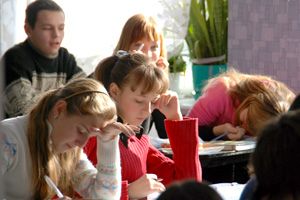 Мер Ужгорода гарантує 12 випускникам-сиротам навчання у вишах Закарпаття