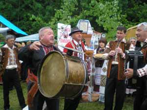 На Виноградівщині відбувся сільський фестиваль "Чернянська начанка"