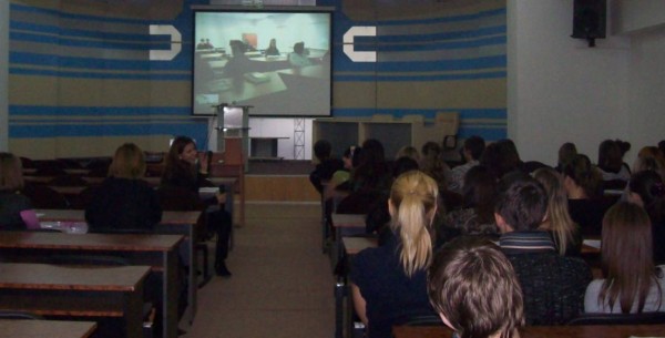 Студенти ужгородського вишу провели відкриту інтернет-лекцію з університетом в США