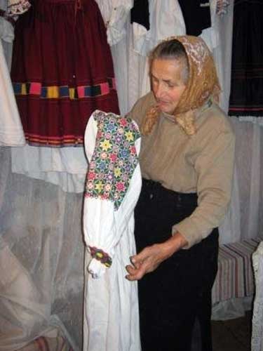 В селі на Закарпатті жінка-пенсіонер створила власний історико-краєзнавчий музей "Хата бабки Павлини"