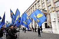 Закарпатська "Свобода" закликає пікетувати облраду й вимагати скасування антиукраїнського рішення про гімн