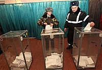 В Ужгороді інваліди та хворі проголосували серед перших