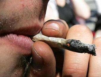 В Ужгороді у наркомана знайшли марихуани вагою на 6 кримінальних відповідальностей