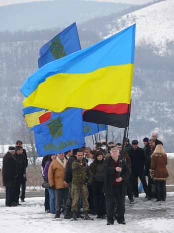 Закарпатська "Свобода" провела низку заходів до 71-ї річниці Карпатської України (ФОТО)