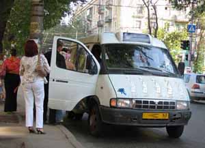 На Закарпатті пасажирів перевозять п'яні водії на технічно несправних автобусах 
