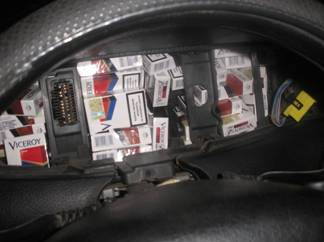 Закарпаття: Через контрабандні сигарети в румуна конфіскували авто (ФОТО)