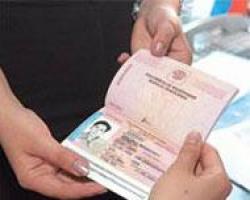 З початку року закарпатські прикордонники виявили 48 підроблених паспортів