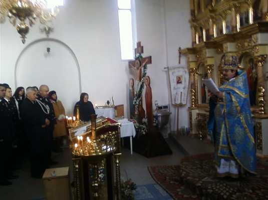 Ужгородські міліціонери на свято пішли в церкву (ФОТО)