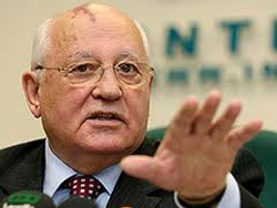 Горбачов закликав Путіна негайно піти з політики