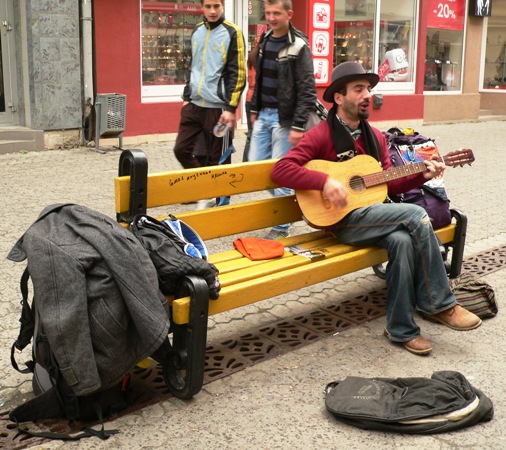 В центрі Ужгорода сьогодні «аскали» музиканти з Грузії (ФОТО)