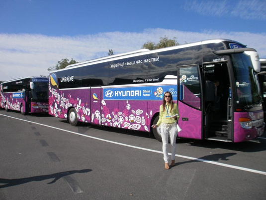 У Закарпаття в’їхали автобуси, на яких возитимуть команди «Євро-2012» (ФОТО)
