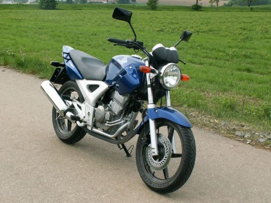 Внаслідок ДТП на Виноградівщині пасажир мотоцикла упав у кому