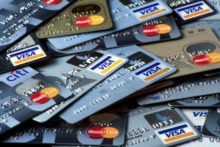 Закарпаття – серед аутсайдерів за кількістю банківських карток