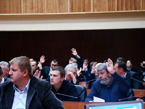 «Опозиціонери» в Ужгородській міськраді розучилися голосувати проти рішень влади