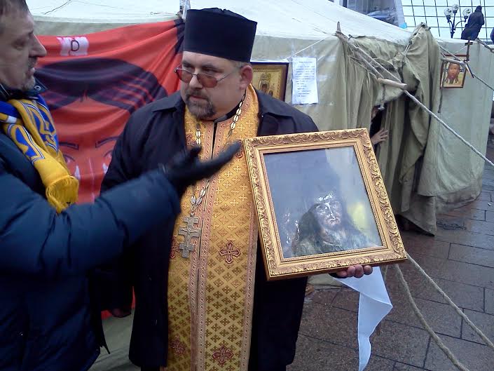 Священик з закарпатського Джублика привіз на Майдан нерукотворний образ (ФОТО)