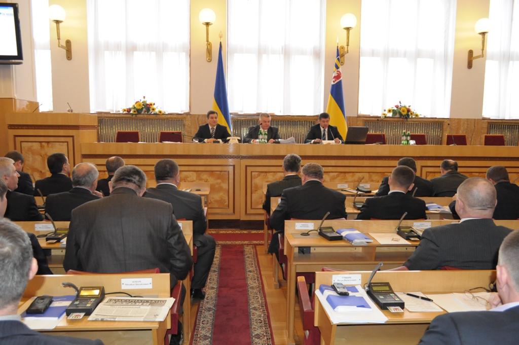 Закарпатські депутати просять Кабмін врегулювати систему обслуговування видатків місцевих бюджетів