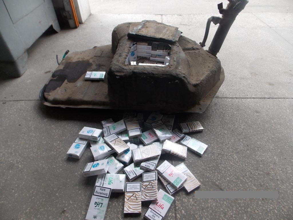 У українця через сигаретну контрабанду на кордоні вилучили «Форд» (ФОТО)