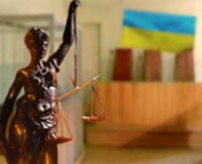 Янукович призначив львівського адвоката суддею господарського суду Закарпатської області