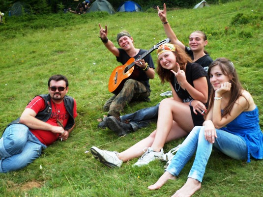 Фестиваль «Шипіт-2013»: водоспад, чорниці, музика, прапори і ватра (ФОТО)
