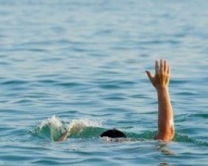 За пошук тіла закарпатського хлопця, що потонув у Десні, вимагали плату в доларах (ВІДЕО)