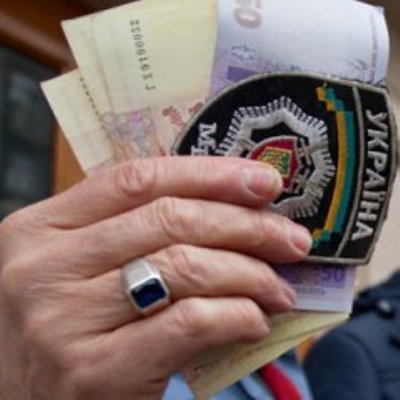 На Рахівщині адвоката затримали на передачі міліціонеру хабара в 5,5 тисячі доларів
